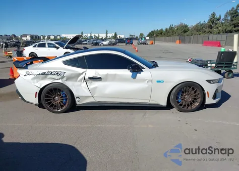 2024 Ford Mustang Gt Premium Fastback z USA, uszkodzony, nr VIN 1FA6P8CF2R5425214